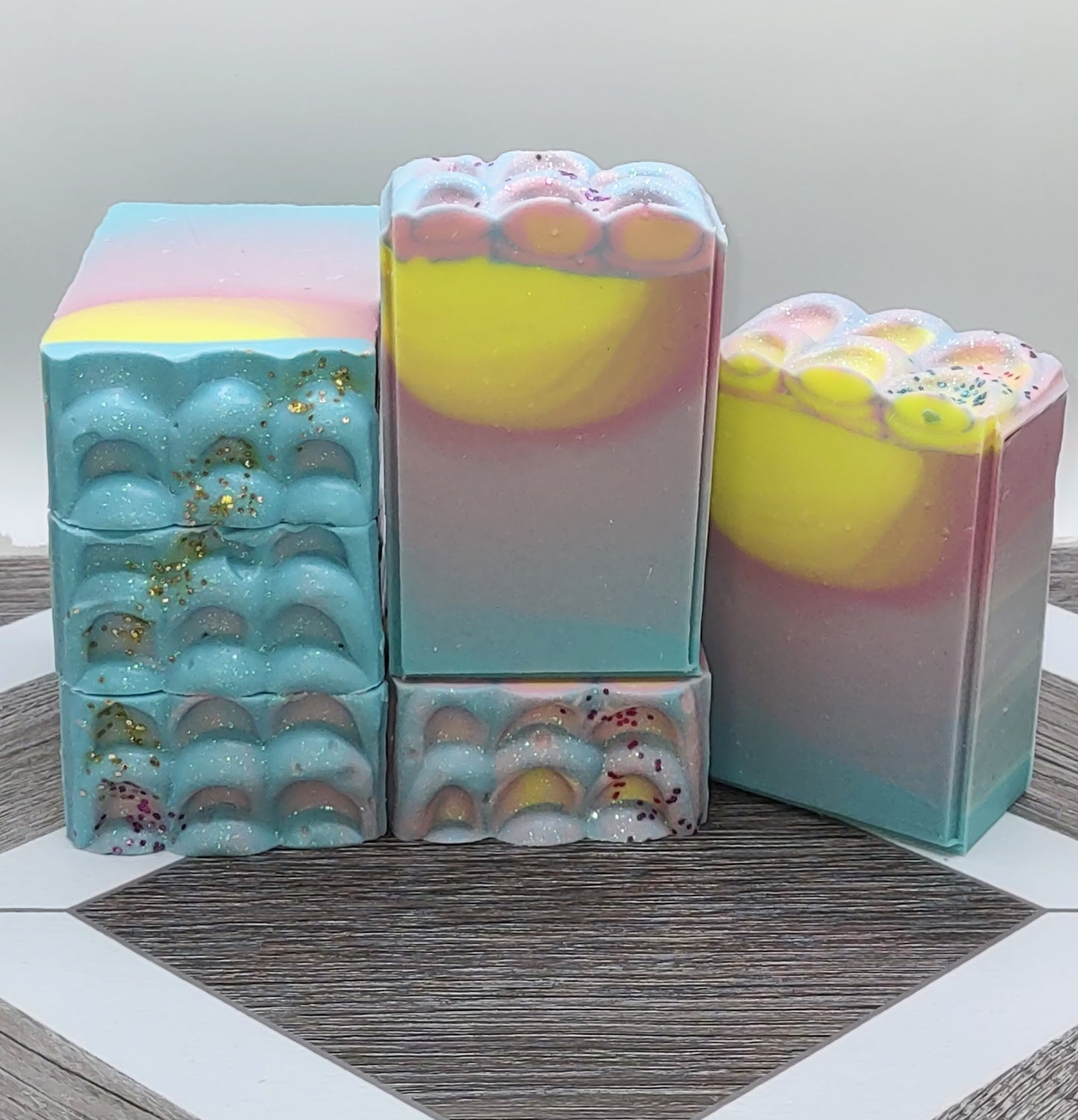 Razzle Dazzle Artisan Soap (Raspberry Lemonade Fragrance)